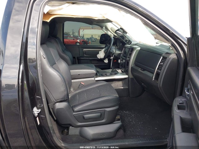 Продажа на аукционе авто 2017 Ram 1500 Sport  4x2 6'4 Box, vin: 3C6JR6CT8HG617406, номер лота: 43697919