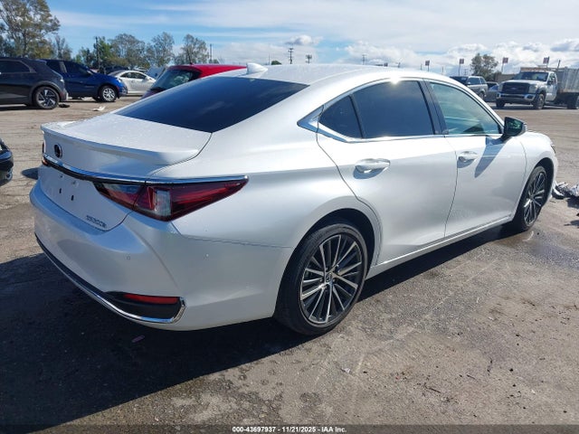 2025 LEXUS ES 300H 58ADA1C15SU072093 Photo 3