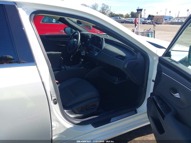 2025 LEXUS ES 300H 58ADA1C15SU072093 Photo 4