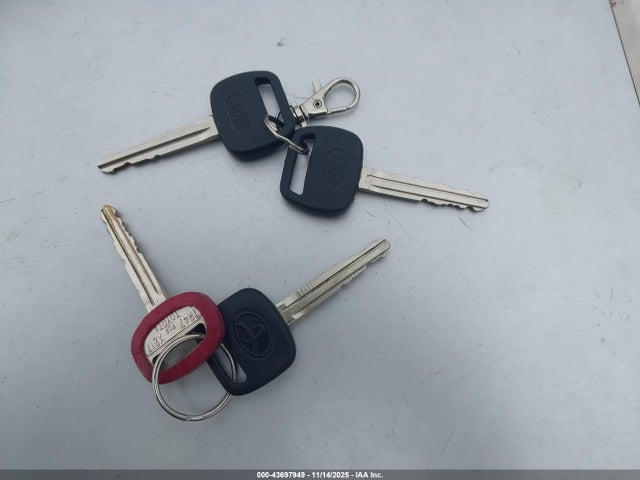 1998 Toyota Corolla Ce მანქანა იყიდება აუქციონზე, vin: 1NXBR12E9WZ097211, აუქციონის ნომერი: 43697949