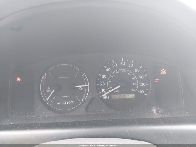 1998 Toyota Corolla Ce მანქანა იყიდება აუქციონზე, vin: 1NXBR12E9WZ097211, აუქციონის ნომერი: 43697949