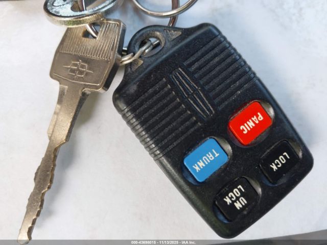 1993 LINCOLN TOWN CAR 1LNLM81W9PY764987 Photo 10