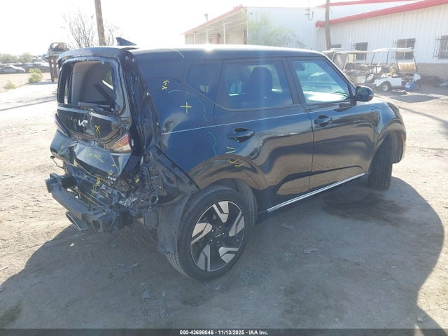 KIA Soul Gt-line 2023 KNDJ53AU8P7843907 Image 4
