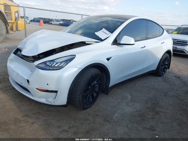 2022 TESLA MODEL Y 7SAYGAEE8NF313575 Photo 1