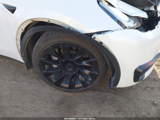 2022 TESLA MODEL Y 7SAYGAEE8NF313575 Photo 5