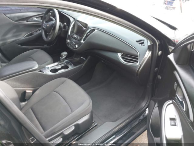 2021 CHEVROLET MALIBU 1G1ZD5ST6MF040417 Photo 4