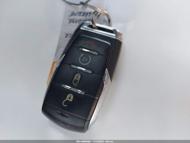 2021 RAM 1500 1C6RREBT0MN630263 Photo 10