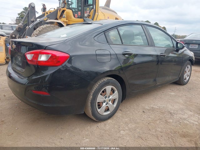 2017 CHEVROLET CRUZE 1G1BC5SM5H7167740 Photo 3