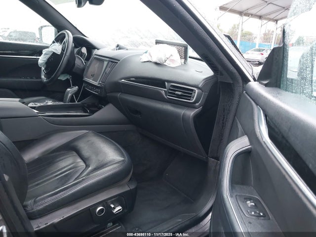 ZN661XUA5NX389220 Maserati Levante Gt