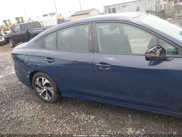 4S3BWAD67R3010922 Subaru Legacy Premium