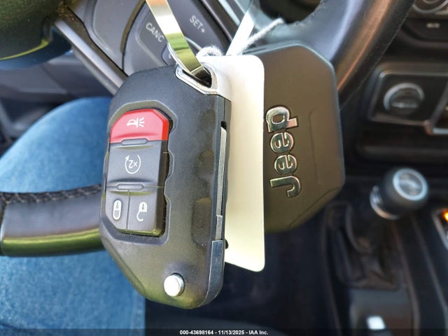 2022 JEEP GLADIATOR 1C6HJTAG3NL114178 Photo 10