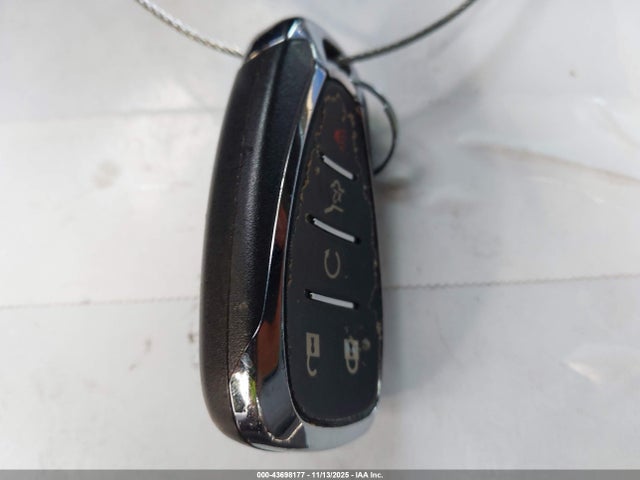 3GNAXLEX1KS546820 Chevrolet EQUINOX LT