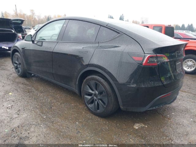 2025 TESLA MODEL Y 7SAYGDED3SF236893 Photo 2
