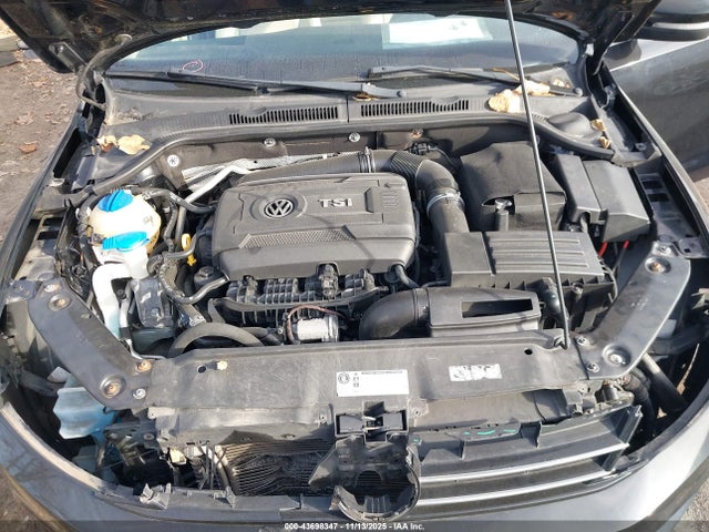 43698347 :رقم المزاد ، 3VWL17AJ3GM222837 vin ، 2016 Volkswagen Jetta 1.8t Sel مزاد بيع