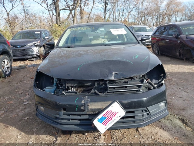 43698347 :رقم المزاد ، 3VWL17AJ3GM222837 vin ، 2016 Volkswagen Jetta 1.8t Sel مزاد بيع