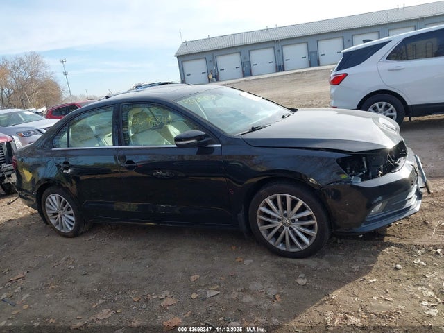 43698347 :رقم المزاد ، 3VWL17AJ3GM222837 vin ، 2016 Volkswagen Jetta 1.8t Sel مزاد بيع