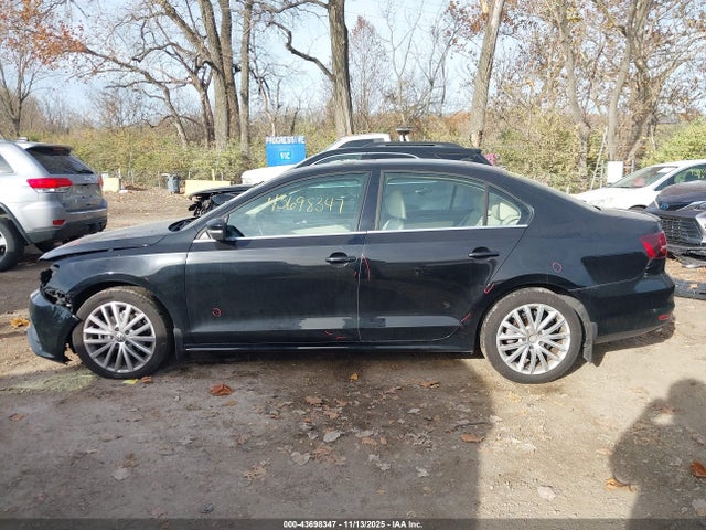 43698347 :رقم المزاد ، 3VWL17AJ3GM222837 vin ، 2016 Volkswagen Jetta 1.8t Sel مزاد بيع