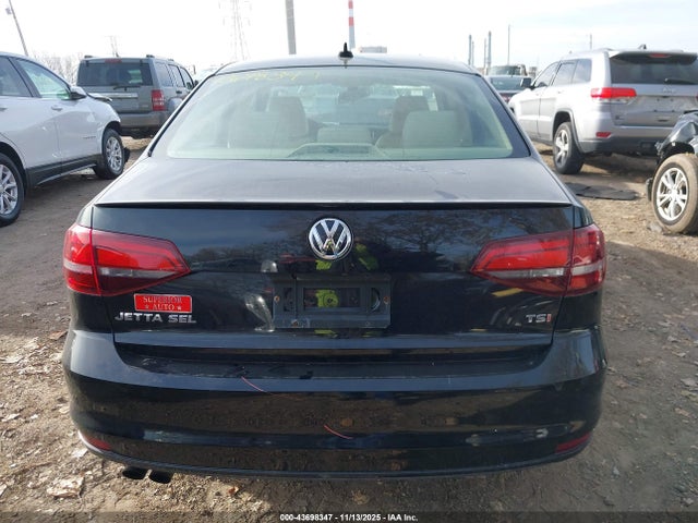43698347 :رقم المزاد ، 3VWL17AJ3GM222837 vin ، 2016 Volkswagen Jetta 1.8t Sel مزاد بيع