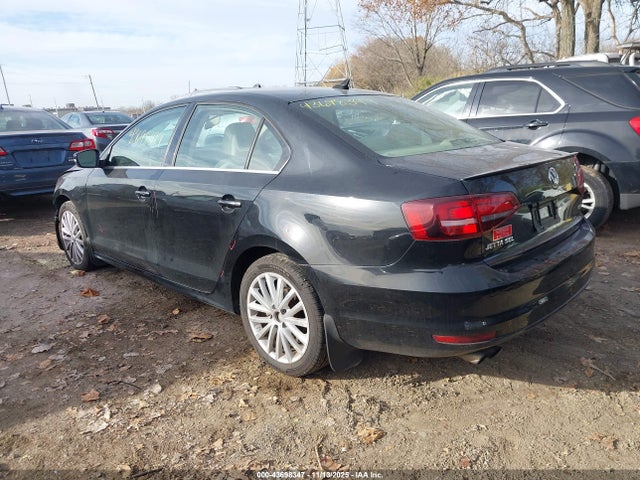 43698347 :رقم المزاد ، 3VWL17AJ3GM222837 vin ، 2016 Volkswagen Jetta 1.8t Sel مزاد بيع