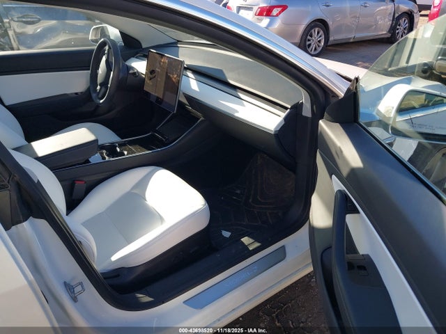 2020 TESLA MODEL 3 5YJ3E1EA2LF709895 Photo 4