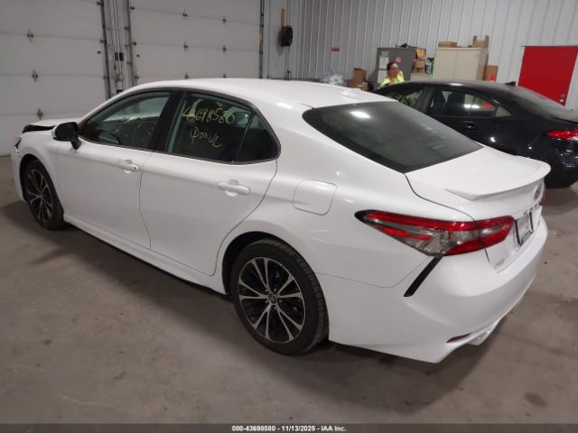 2019 TOYOTA CAMRY 4T1B11HK0KU681799 Photo 2