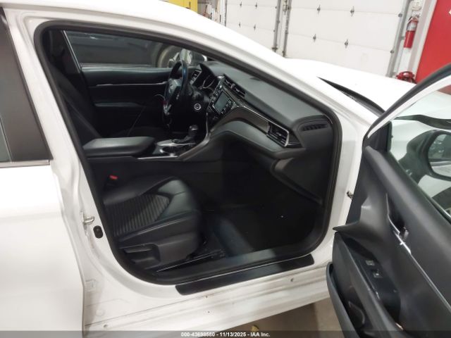 2019 TOYOTA CAMRY 4T1B11HK0KU681799 Photo 4