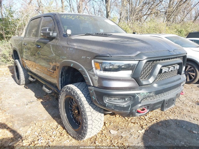 43698608 :رقم المزاد ، 1C6SRFLT2LN317400 vin ، 2020 Ram 1500 Rebel  4x4 5'7 Box مزاد بيع
