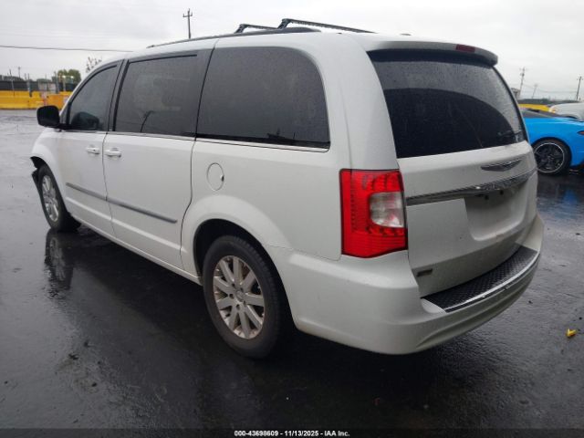 2014 CHRYSLER TOWN & COUNTRY 2C4RC1BG2ER211714 Photo 2