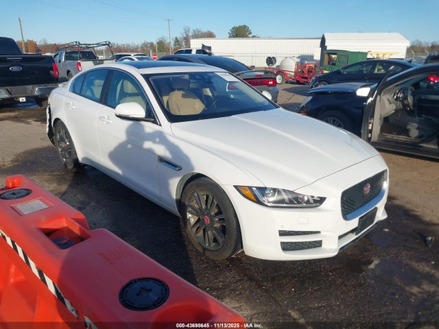 2017 JAGUAR XE SAJAD4BG6HA969173 Photo 0