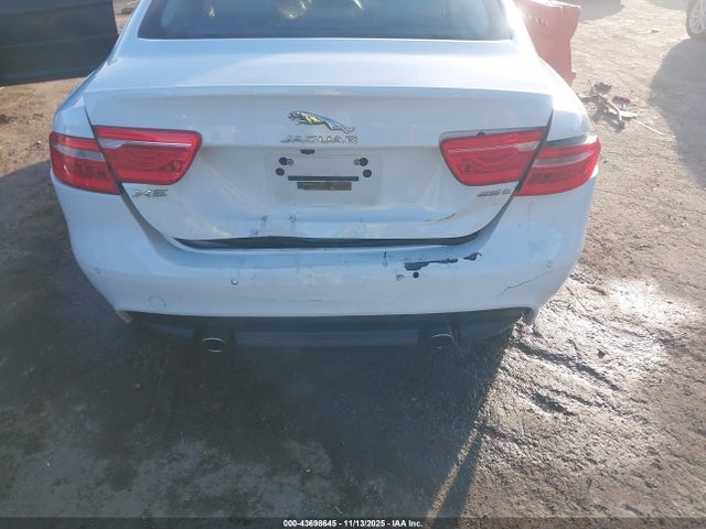 2017 JAGUAR XE SAJAD4BG6HA969173 Photo 5
