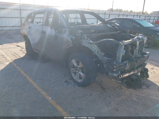 2022 TOYOTA HIGHLANDER 5TDZZRAH7NS092184