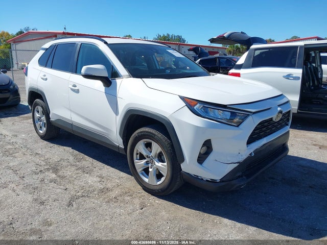 Продаж на аукціоні авто 2021 Toyota Rav4 Xle, vin: 2T3W1RFV2MC163587, номер лоту: 43698696
