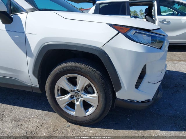 2021 Toyota Rav4 Xle მანქანა იყიდება აუქციონზე, vin: 2T3W1RFV2MC163587, აუქციონის ნომერი: 43698696