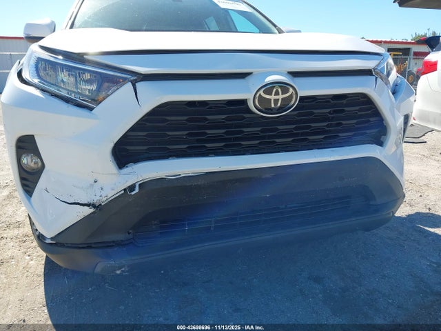 2021 Toyota Rav4 Xle მანქანა იყიდება აუქციონზე, vin: 2T3W1RFV2MC163587, აუქციონის ნომერი: 43698696
