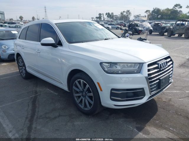 2017 AUDI Q7 WA1LAAF72HD048442