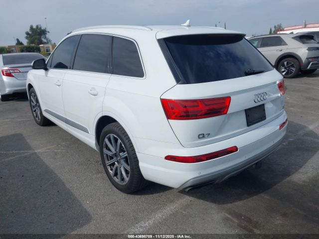 2017 AUDI Q7 WA1LAAF72HD048442 Photo 2