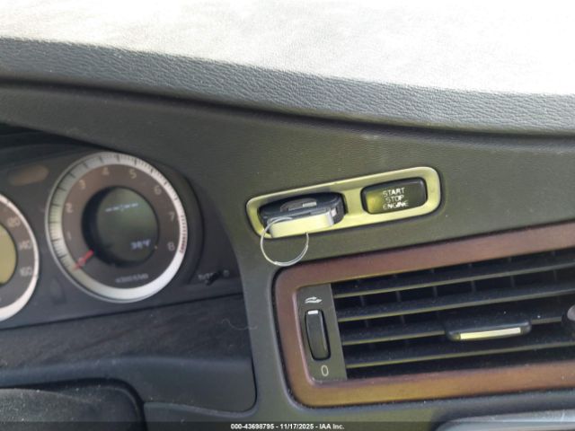 2011 VOLVO XC70 YV4940BZ3B1097275 Photo 10