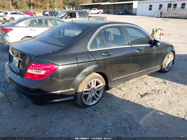 43698817 :رقم المزاد ، WDDGF4HB6DA850053 vin ، 2013 Mercedes-benz C 250 Luxury/sport مزاد بيع