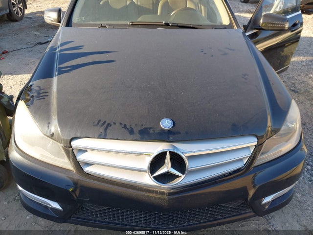 43698817 :رقم المزاد ، WDDGF4HB6DA850053 vin ، 2013 Mercedes-benz C 250 Luxury/sport مزاد بيع