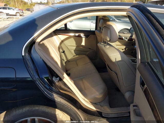 43698817 :رقم المزاد ، WDDGF4HB6DA850053 vin ، 2013 Mercedes-benz C 250 Luxury/sport مزاد بيع