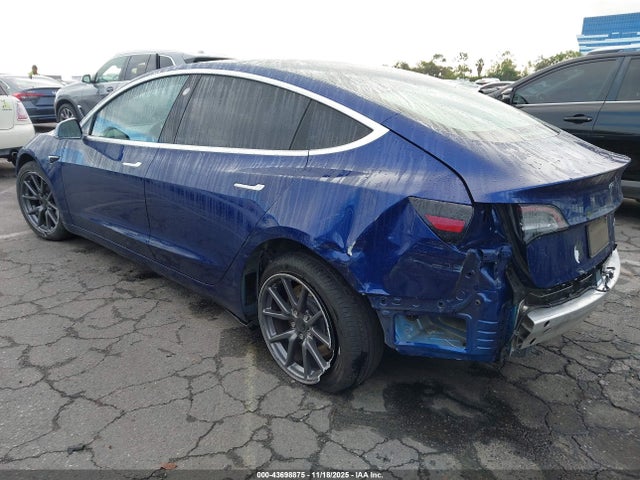 2020 TESLA MODEL 3 5YJ3E1EB4LF647683 Photo 2