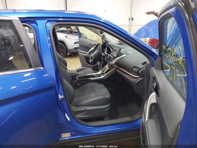 2025 MITSUBISHI ECLIPSE CROSS JA4ATWAA4SZ030925 Photo 4