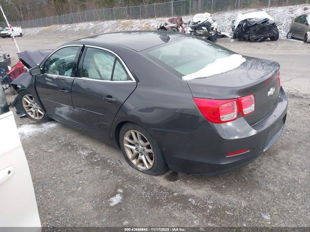 2013 CHEVROLET MALIBU 1G11C5SA1DF199988 Photo 2