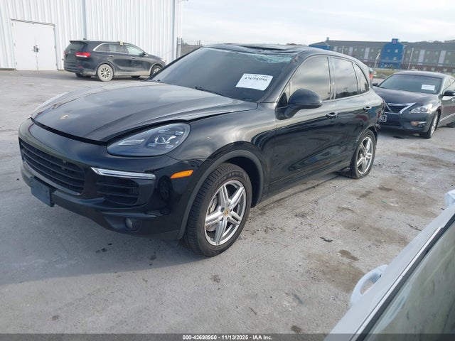 2016 PORSCHE CAYENNE WP1AB2A28GLA96011 Photo 1