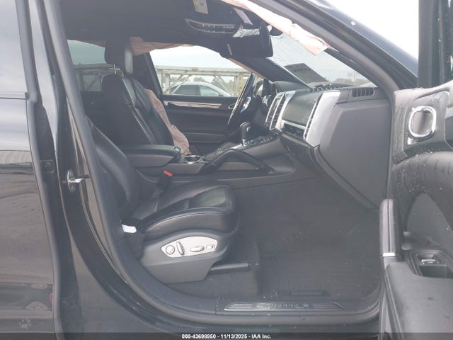 2016 PORSCHE CAYENNE WP1AB2A28GLA96011 Photo 4