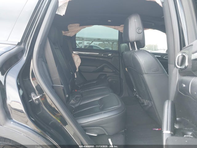 2016 PORSCHE CAYENNE WP1AB2A28GLA96011 Photo 7
