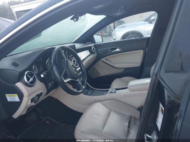 2014 MERCEDES-BENZ CLA 250 WDDSJ4EB2EN039941 Photo 4