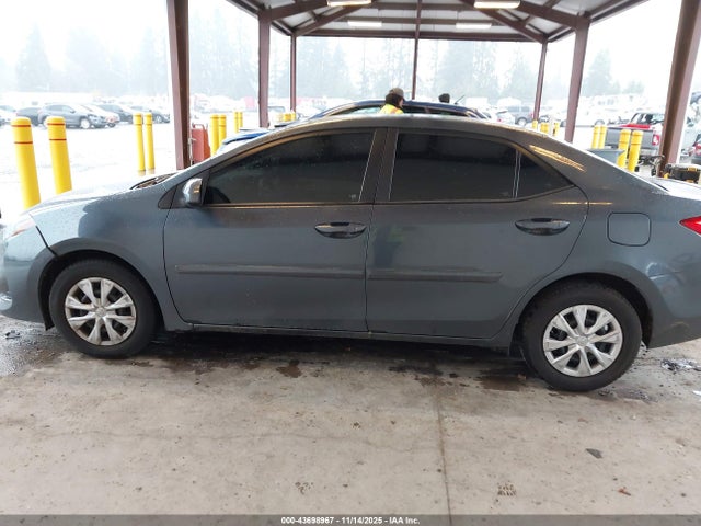 Toyota Corolla 2017 2T1BPRHE6HC880843 Image 32