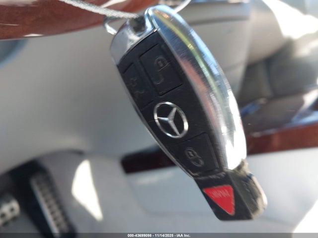 2011 MERCEDES-BENZ S 550 WDDNG7BB3BA401473 Photo 10