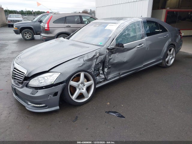 2011 MERCEDES-BENZ S 550 WDDNG7BB3BA401473 Photo 1